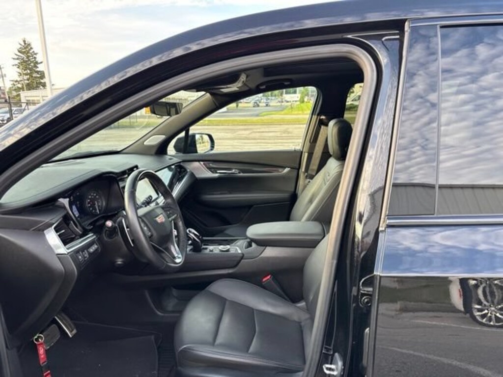Used 2024 CADILLAC XT6 Sport SUV