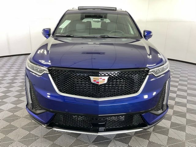 2025 Cadillac XT6 Sport photo 3