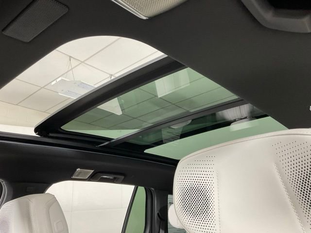 2026 Cadillac VISTIQ Sport - Photo 20