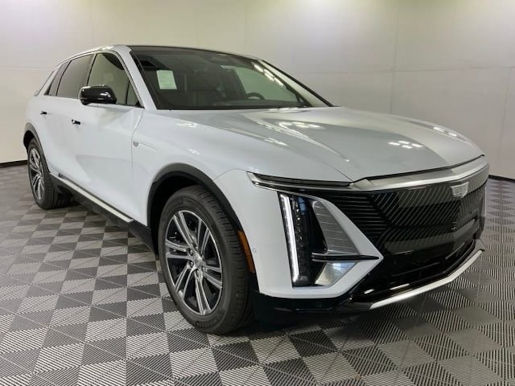 New 2026 CADILLAC LYRIQ Luxury SUV