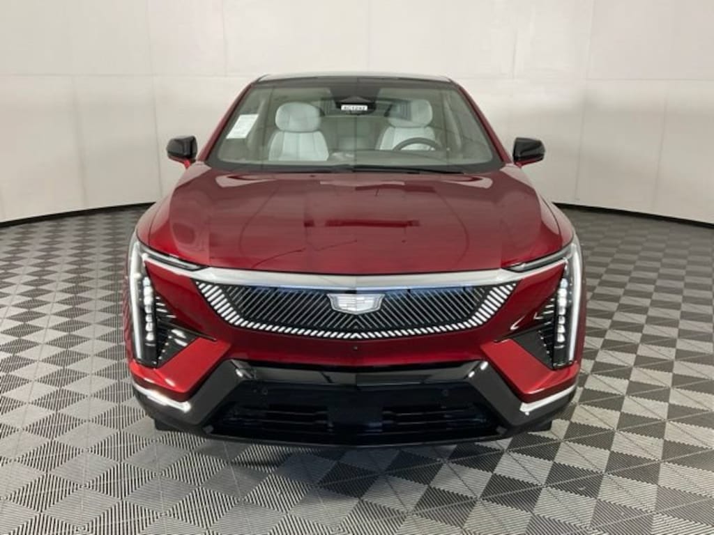 New 2026 CADILLAC OPTIQ Luxury SUV