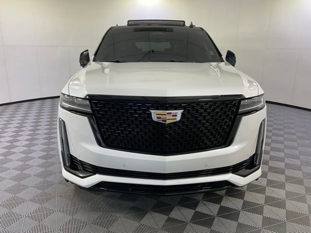 2022 Cadillac Escalade Premium Luxury photo 2