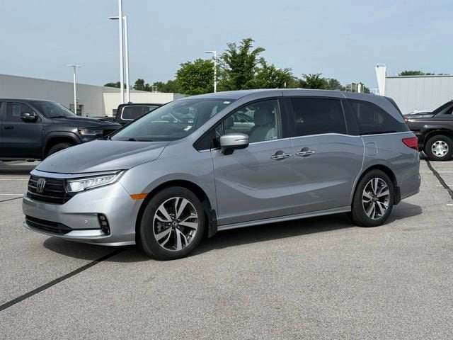 2023 Honda Odyssey Touring's photo