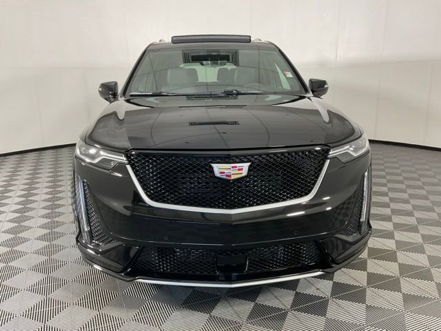 2025 Cadillac XT6 Sport photo 3