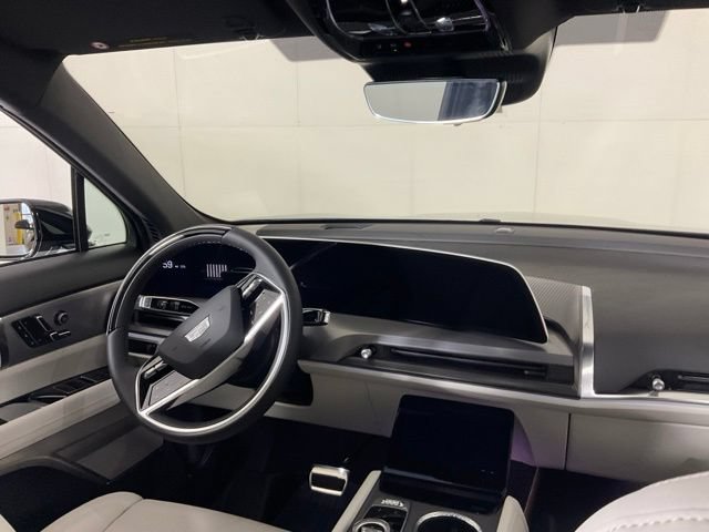 2027 Cadillac VISTIQ Luxury - Photo 24