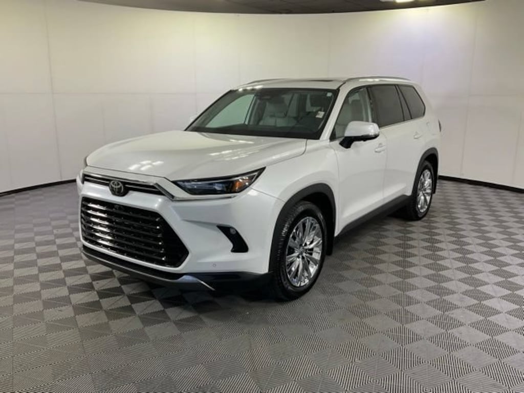 Used 2024 Toyota Grand Highlander XLE