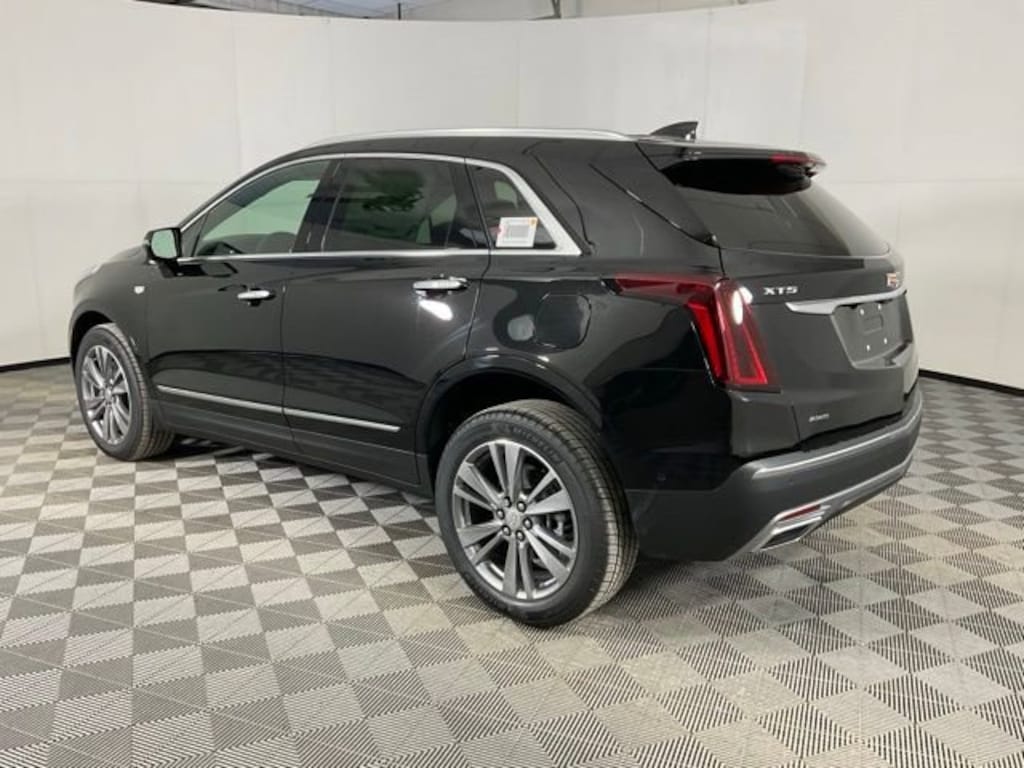New 2026 CADILLAC XT5 Premium Luxury SUV