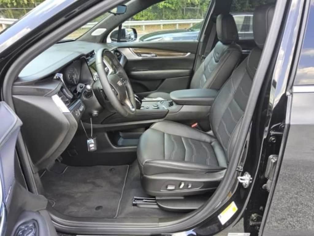 Used 2025 CADILLAC XT6 Premium Luxury SUV