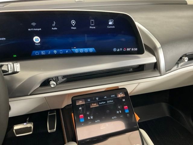 2026 Cadillac VISTIQ Sport - Photo 18