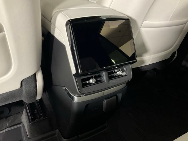 2027 Cadillac VISTIQ Luxury - Photo 19
