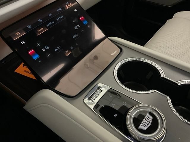 2026 Cadillac VISTIQ Sport - Photo 19