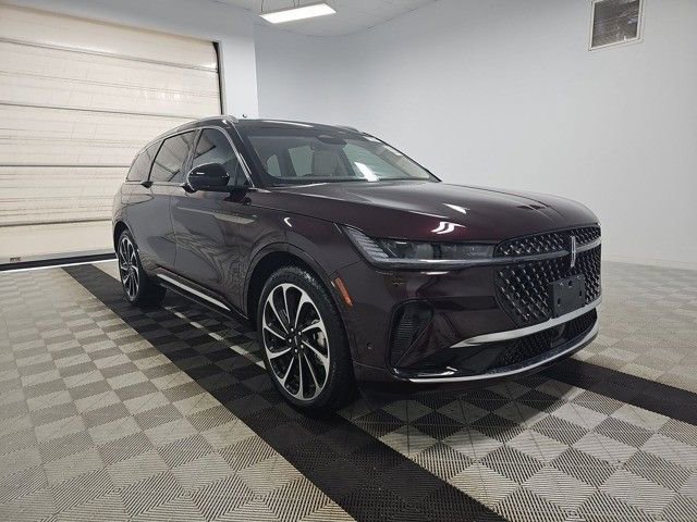 2024 Lincoln Nautilus Black Label photo 2