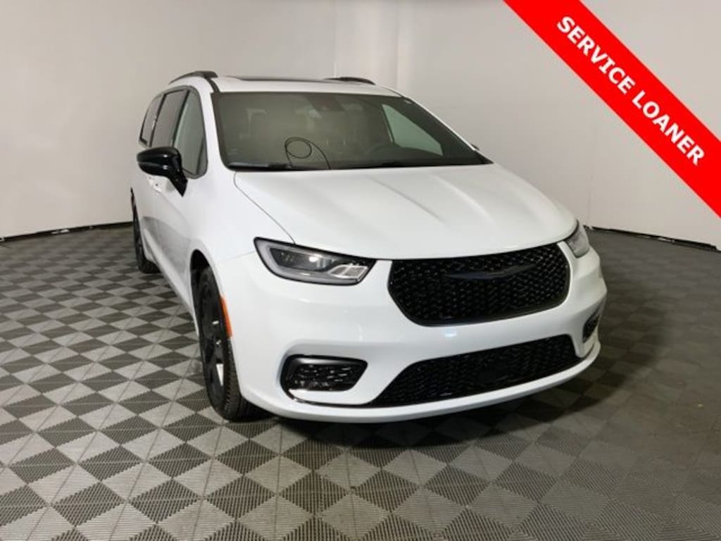 New 2026 Chrysler Pacifica LIMITED Passenger Van