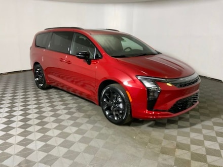 2027 Chrysler Pacifica LIMITED Passenger Van