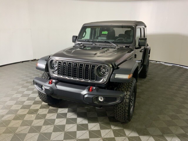 2025 Jeep Wrangler Rubicon photo 2
