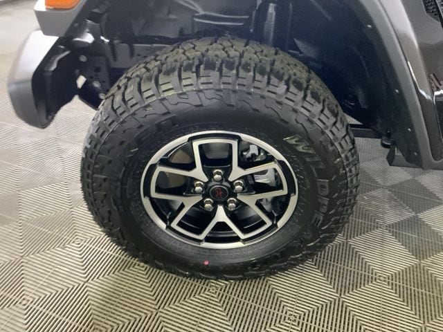 2025 Jeep Gladiator Rubicon - Photo 38