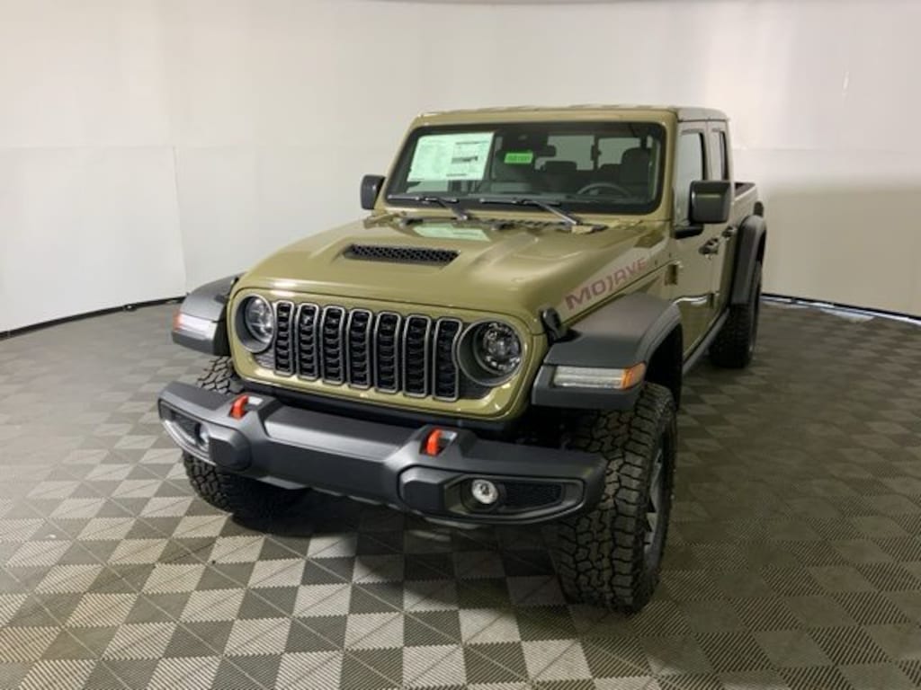 New 2025 Jeep Gladiator MOJAVE 4X4 Pickup