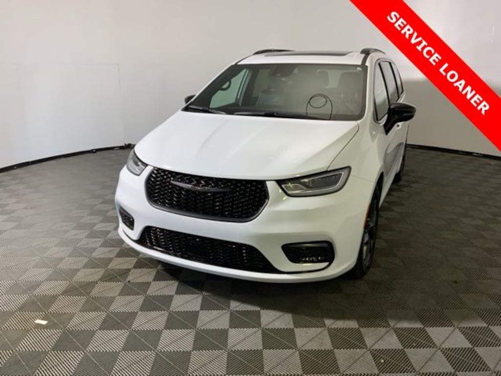 New 2026 Chrysler Pacifica LIMITED Passenger Van