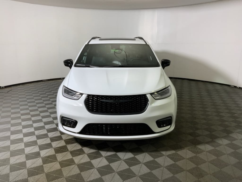 New 2026 Chrysler Pacifica SELECT Passenger Van