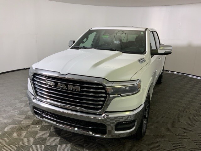 2025 Ram 1500 Laramie photo 3