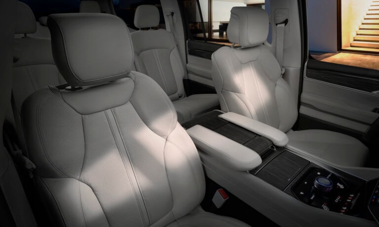 2025 Wagoneer Interior Front Seats