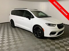 2026 Chrysler Pacifica LIMITED Passenger Van