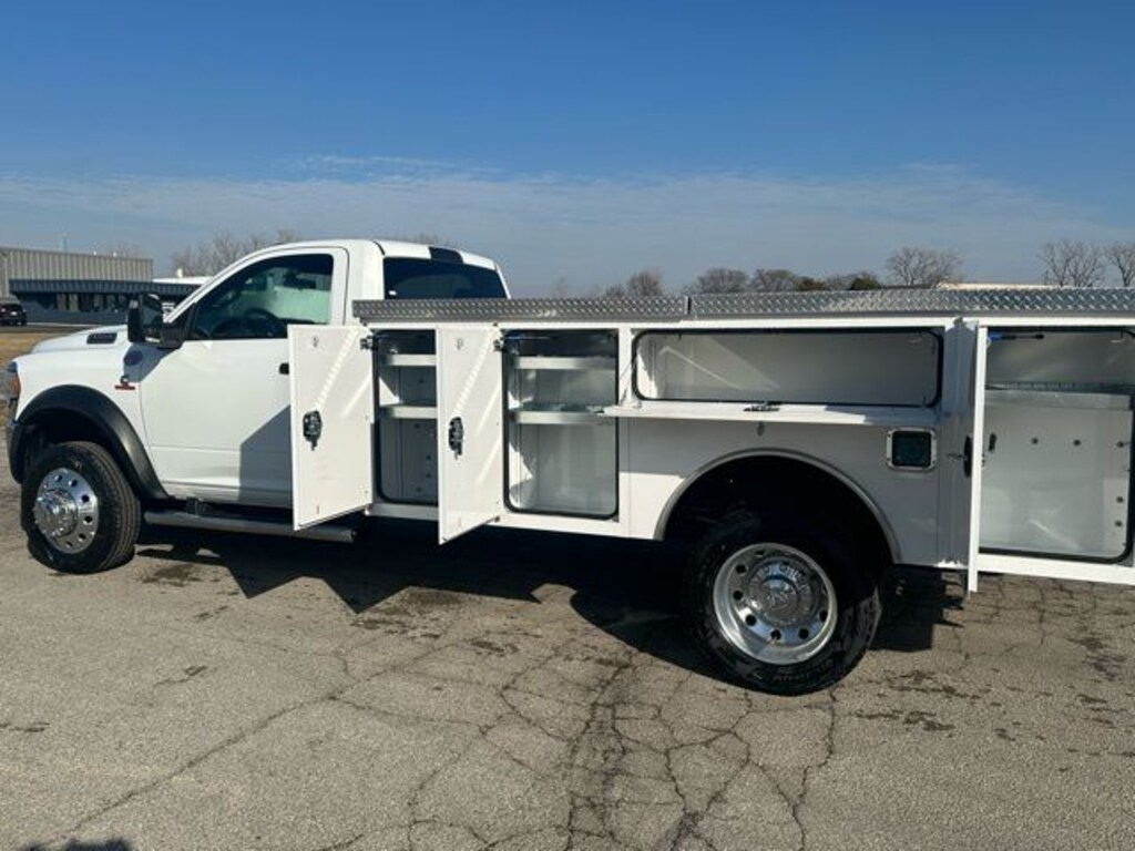 New 2024 Ram 5500 Chassis Cab TRADESMAN REGULAR 4X4 84' CA Pickup