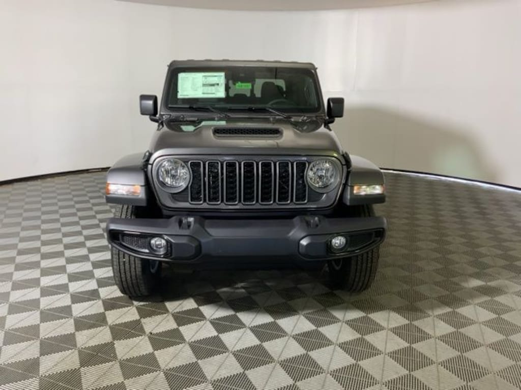 New 2025 Jeep Gladiator SPORT S 4X4 Pickup