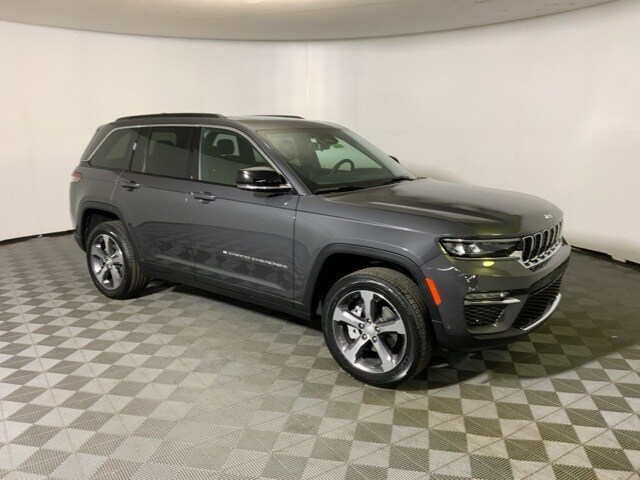 2025 Jeep Grand Cherokee Limited photo 4