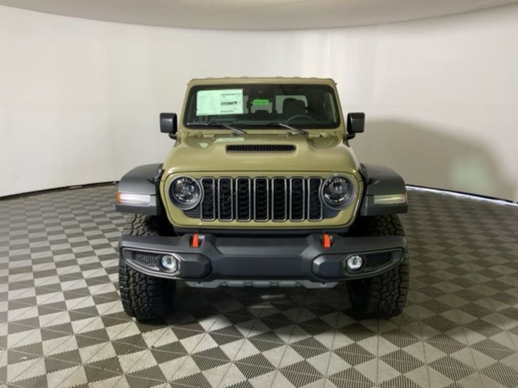 New 2025 Jeep Gladiator MOJAVE 4X4 Pickup