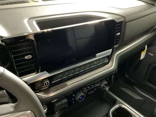 2026 Chevrolet Silverado 1500 LTZ - Photo 20