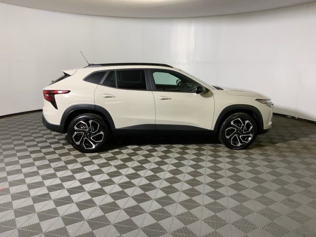 2026 Chevrolet Trax RS - Photo 6