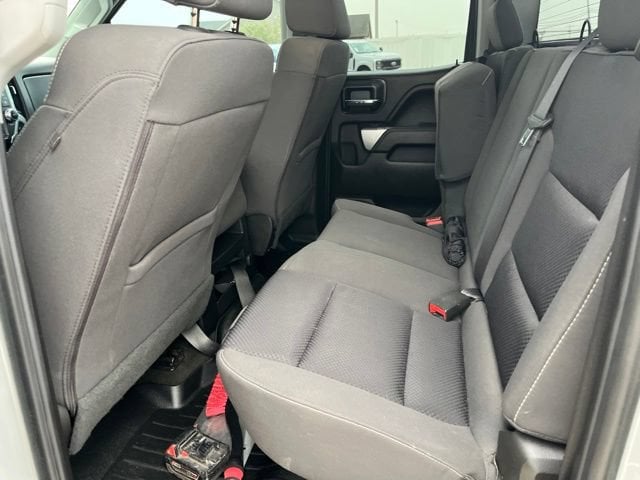 Used 2018 Chevrolet Silverado 1500 LT with VIN 1GCVKREC2JZ172891 for sale in Decatur, IN
