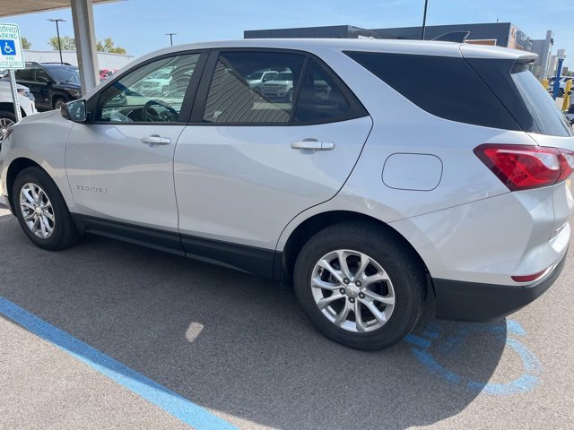 2020 Chevrolet Equinox LS photo 4