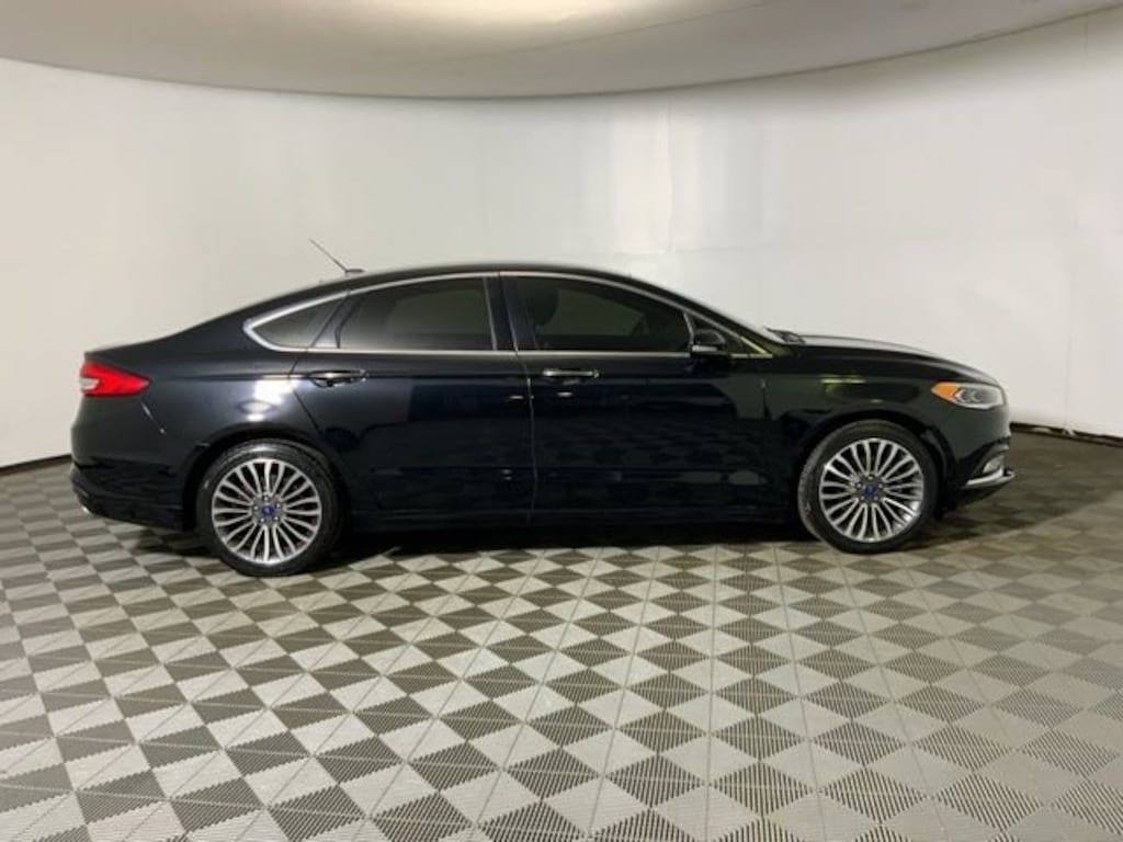 Used 2017 Ford Fusion SE