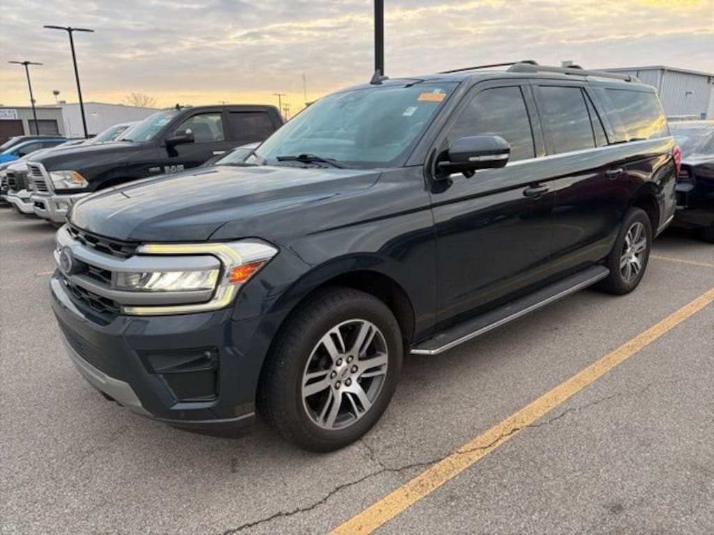 Used 2023 Ford Expedition Max XLT