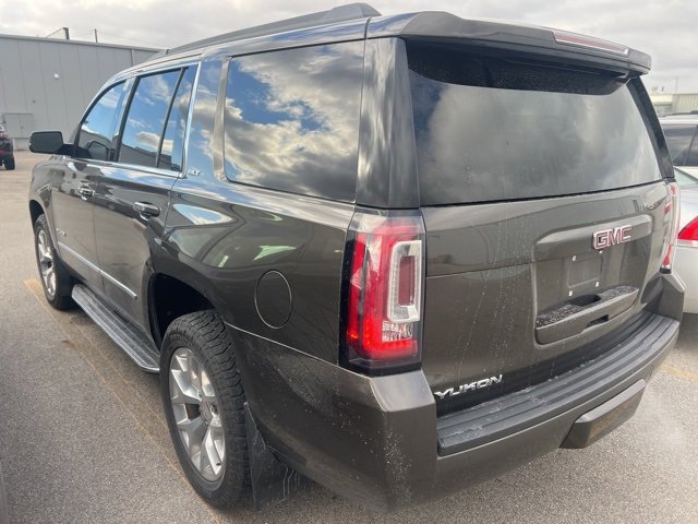 2019 Gmc Yukon SLT photo 3
