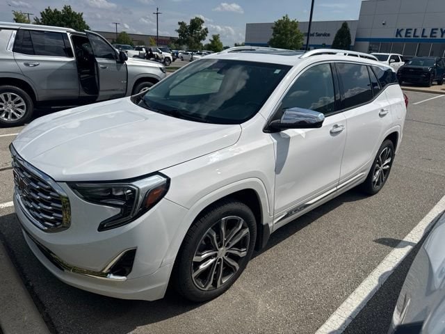 Used 2019 GMC Terrain Denali with VIN 3GKALSEX7KL199510 for sale in Decatur, IN