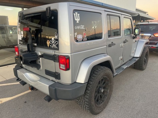 2014 Jeep Wrangler Unlimited Sahara photo 3