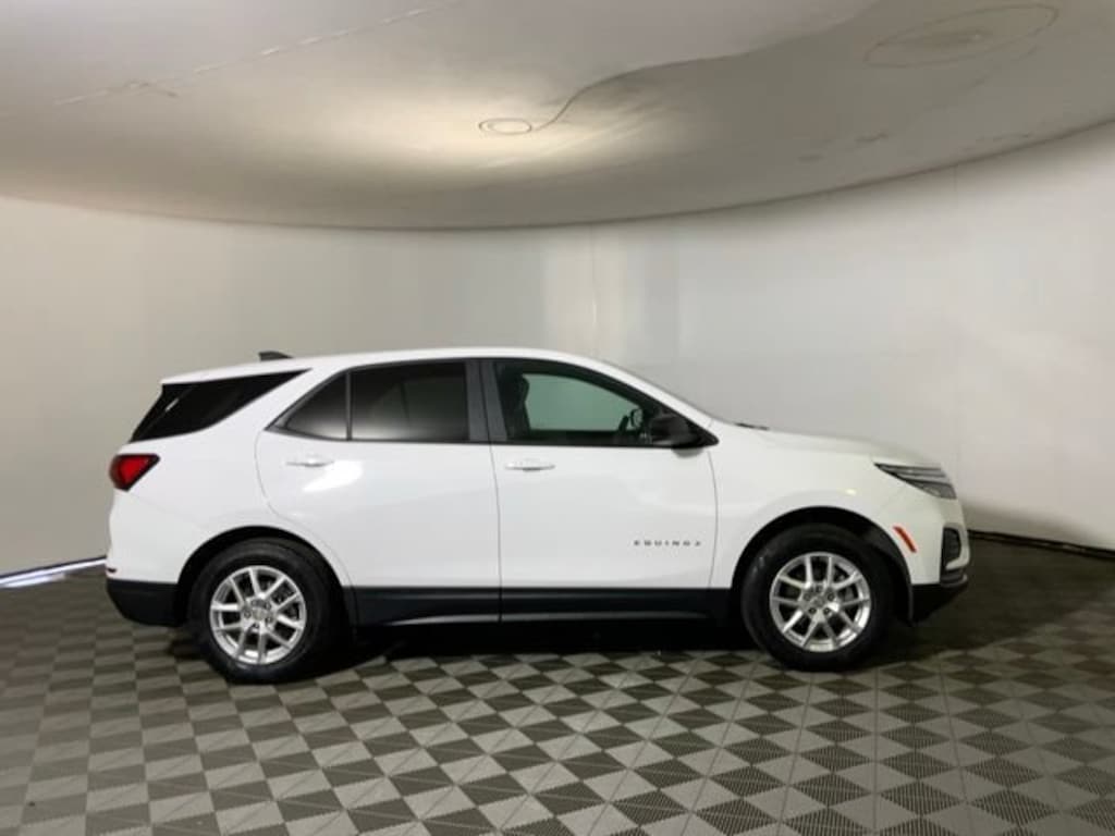 Used 2023 Chevrolet Equinox LS w/1LS SUV