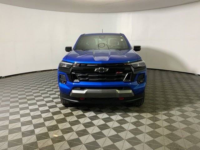 2023 Chevrolet Colorado Z71 photo 3