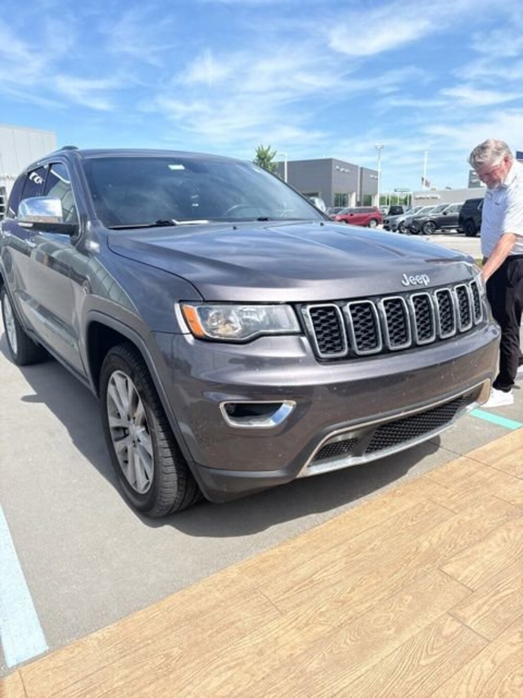 Used 2017 Jeep Grand Cherokee Limited 4x4