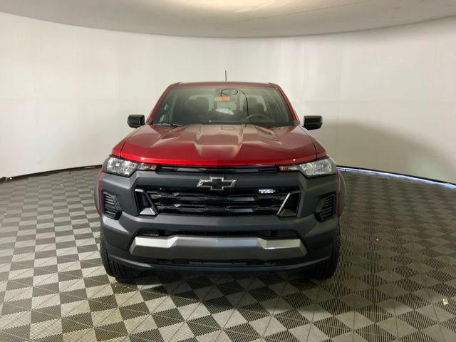 2026 Chevrolet Colorado Trail Boss - Photo 2
