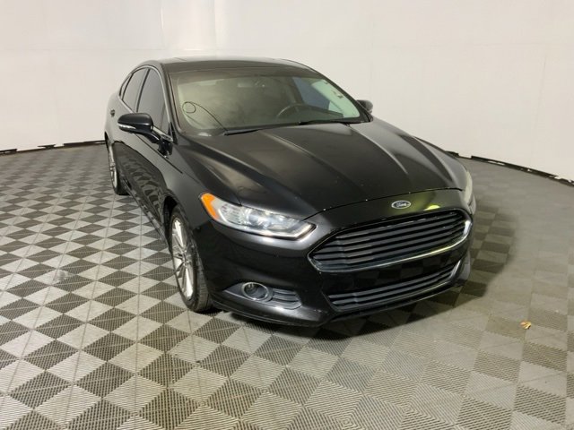 2013 Ford Fusion SE photo 2