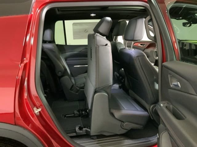 2026 Chevrolet Traverse Z71 - Photo 32