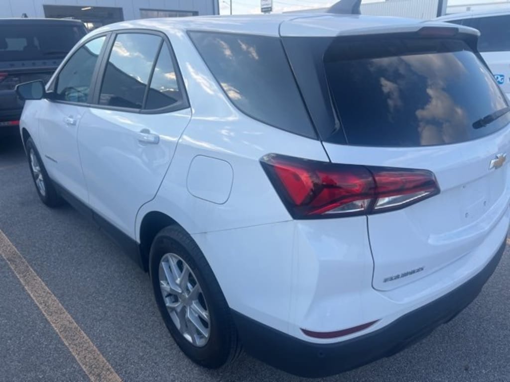 Used 2024 Chevrolet Equinox LS SUV