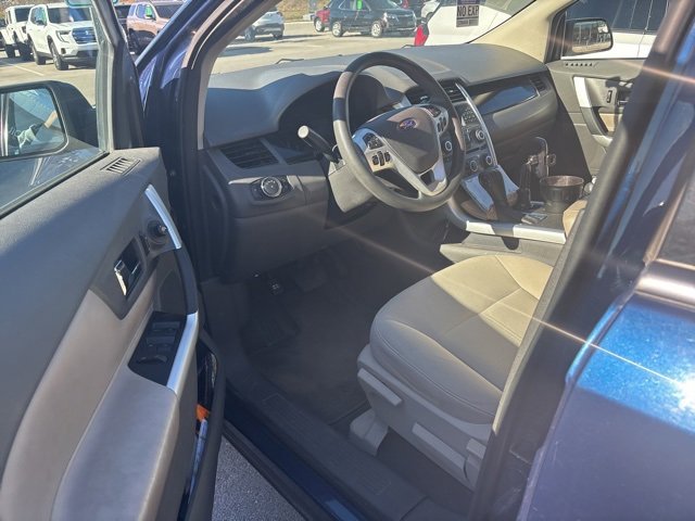 2012 Ford Edge SE photo 3