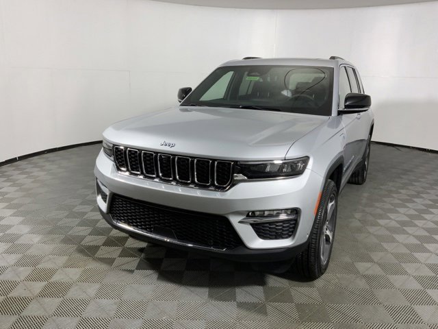 2024 Jeep Cherokee Limited 4xe photo 3