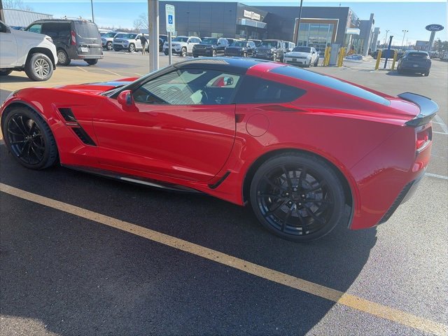 2017 Chevrolet Corvette Grand Sport 2LT photo 4