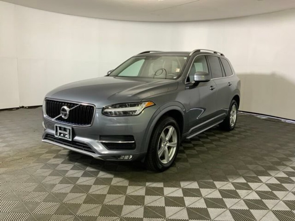 Used 2017 Volvo XC90 T5 AWD Momentum
